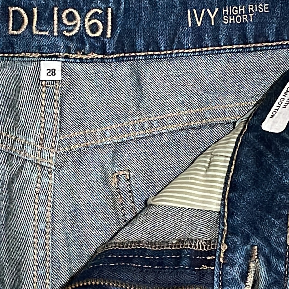 DL1961 IVY HIGH RISE FRINGED HEM DISTRESSED DENIM JEAN SHORTS **NWT** - Picture 10 of 12